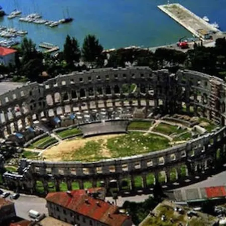 Apartment Romantico Studio Vicino Al Mare Pula